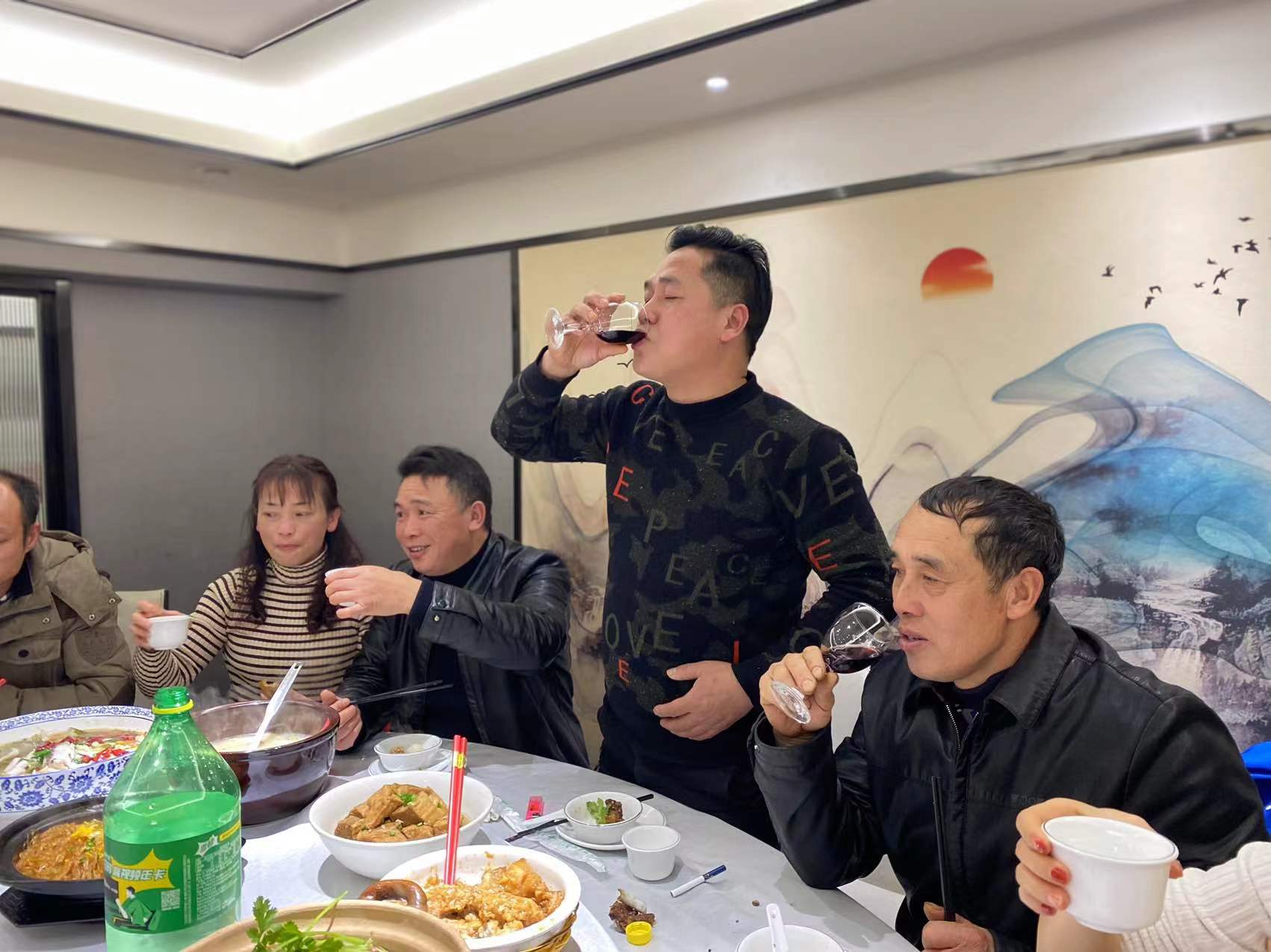 空调家电清洗|哪里有家电清洗|空调清洗|水晶灯清洗